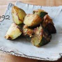 素材1つだけで絶品！「ズッキーニのカリッと竜田揚げ焼き」