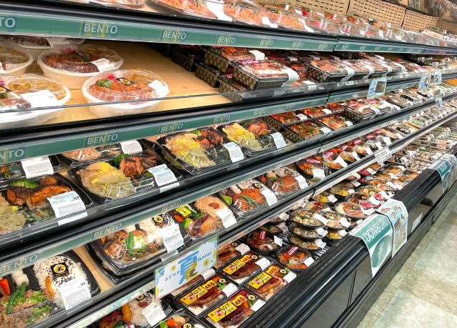 ニジヤマーケット　お惣菜弁当