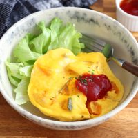 レンジで簡単♪ふわふわ食感「かぼちゃのチーズオムレツ」