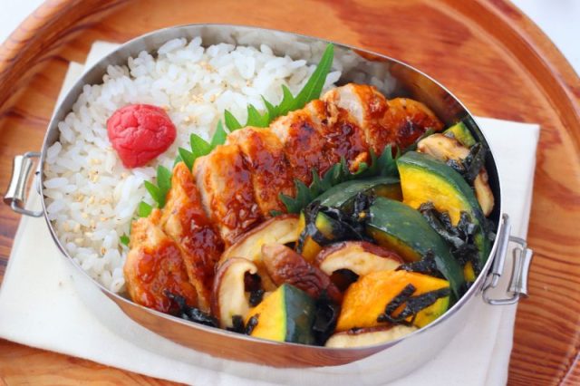 2品弁当の詰め方プロセス