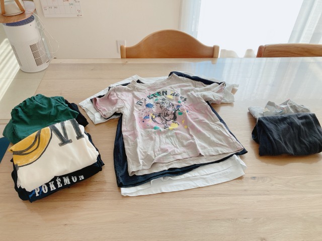 仕分けした子供服