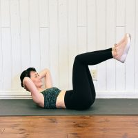 たった3回で下腹が凹む！腹筋がなくてもできる「ヒザ伸ばし腹筋」