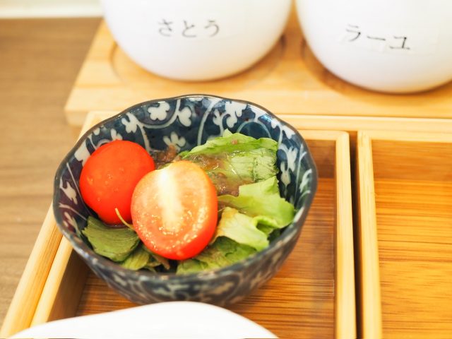 大門駅 豆早点 豆腐スープセット サラダ