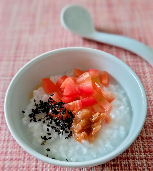 トマトと梅と黒ごまのお粥