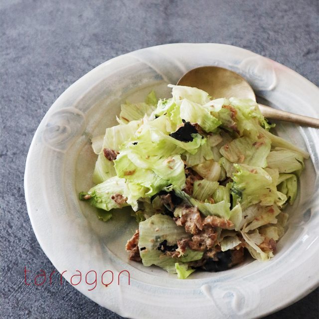 レタスとサバ缶の和えサラダ