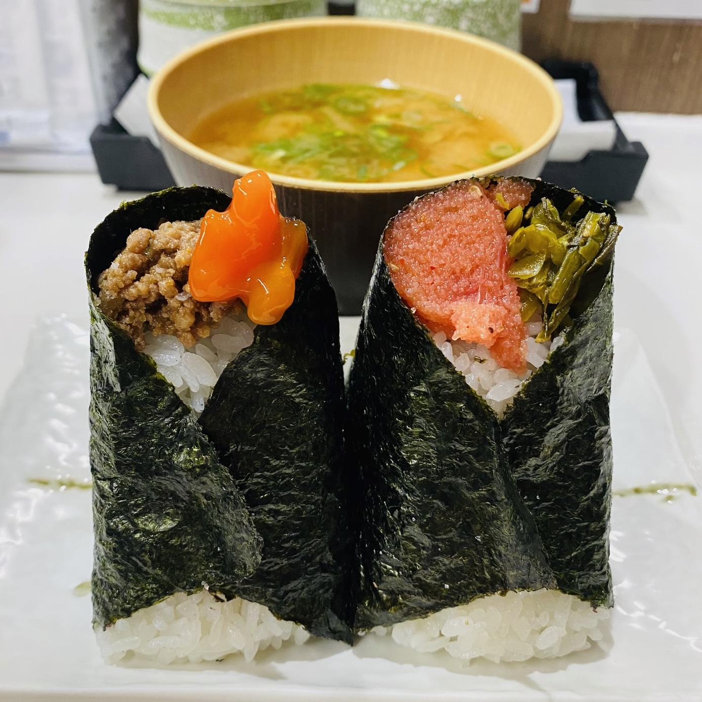 大阪・中崎町】圧巻の大きさ！こぼれんばかりの具材！行列ができる