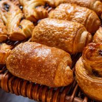 「パンのおかわりをください」は英語でどう言うの？