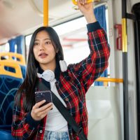 英語「Where should I get off ?」の意味って？