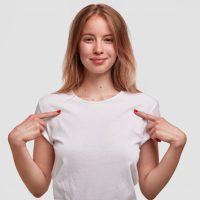 「もっと大きいサイズはありますか」を英語で言うと？