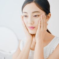 いつまでもツヤめく肌を！老けない顔を作るデイリーケア3つ
