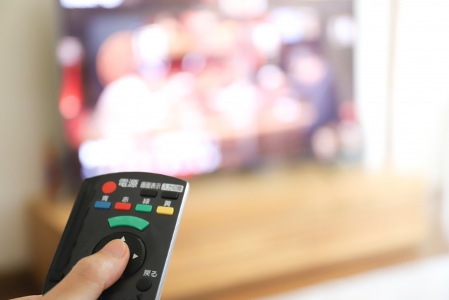 テレビとリモコン