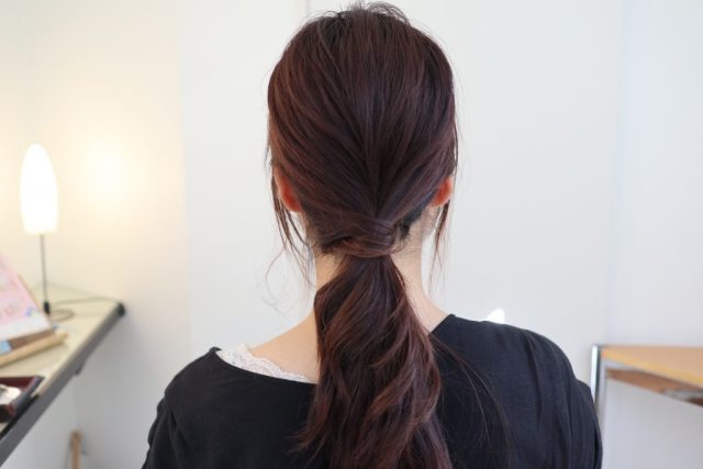 「ゴム隠し」ヘアアレンジ