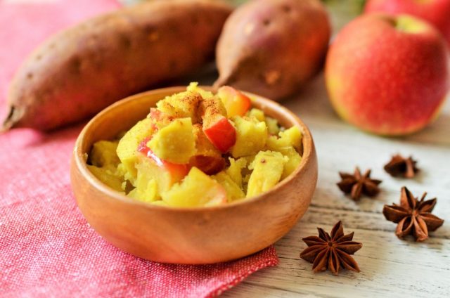 さつまいもとりんごのレンジ煮