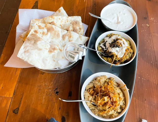 サワークリーム　ペルシャ料理の発酵食品