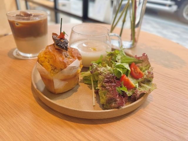 米粉マフィンのモーニング