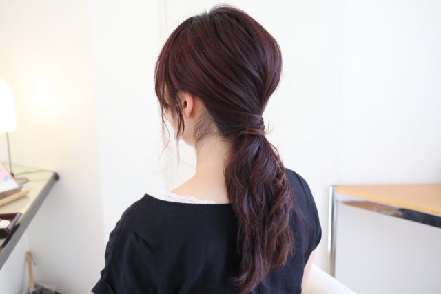 「ゴム隠し」ヘアアレンジ
