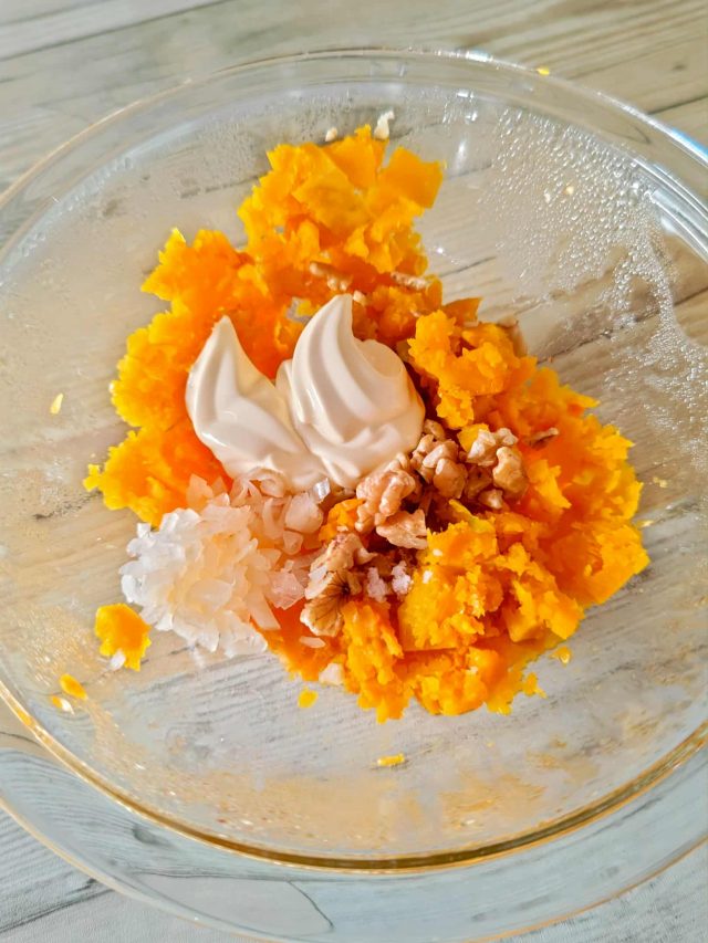 カボチャサラダ混ぜる工程