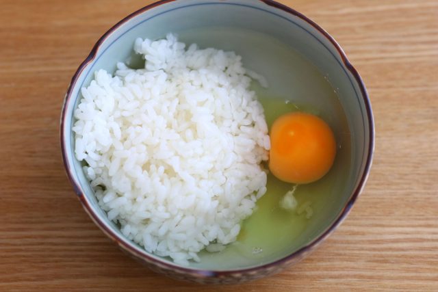 材料を混ぜる様子