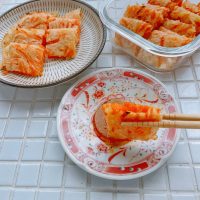 身近な材料で簡単！混ぜて焼くだけ『にんじんおやき』の作り置きレシピ