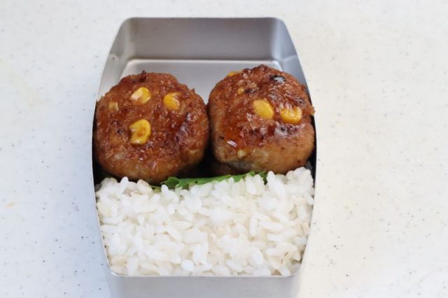 2品弁当の詰め方プロセス