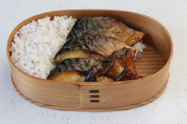 2品弁当の詰め方プロセス