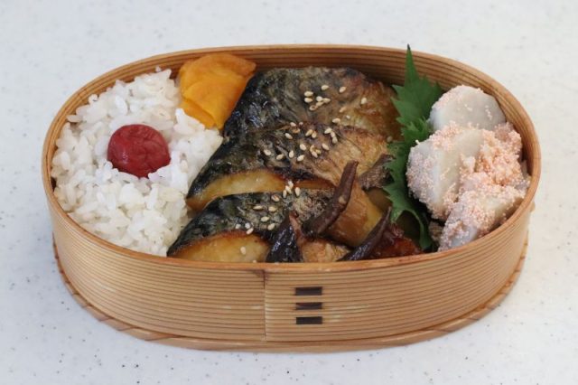 2品弁当の詰め方プロセス