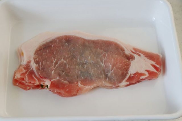 大葉を挟んだ豚肉