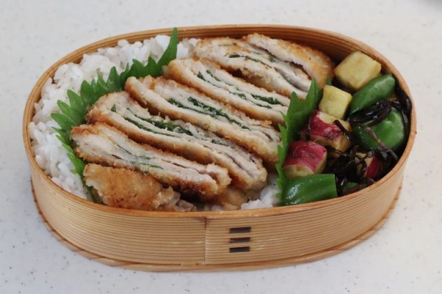 2品弁当の詰め方プロセス