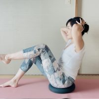 【3分】下っ腹が気になるならこれ！バランスディスクでピラティス「レッグレイズ」
