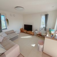 “とりあえず置き”をスッキリ解消！「リビング小物」の片づけ術4選