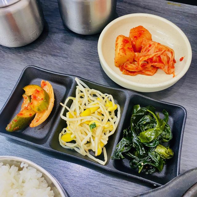 ナムル3種類とキムチ