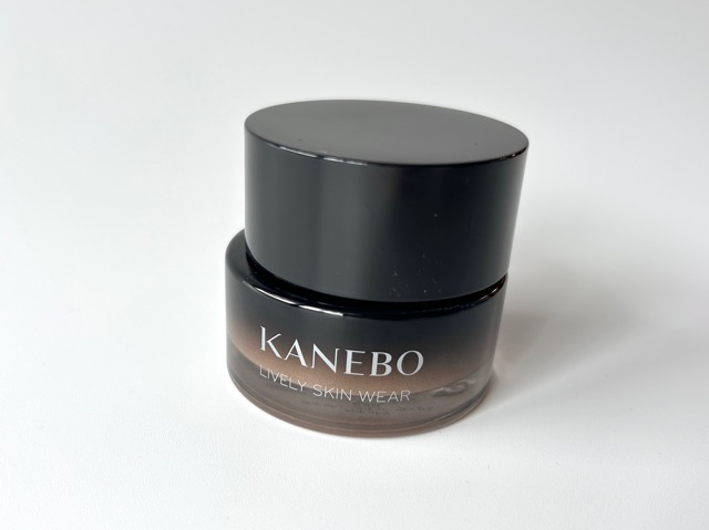 kanebo　ライブリースキン ウェアⅡ