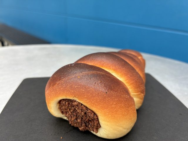 チョココロネ(生チョコ入り)