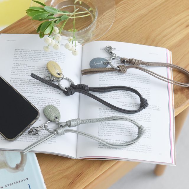 スマホストラップ