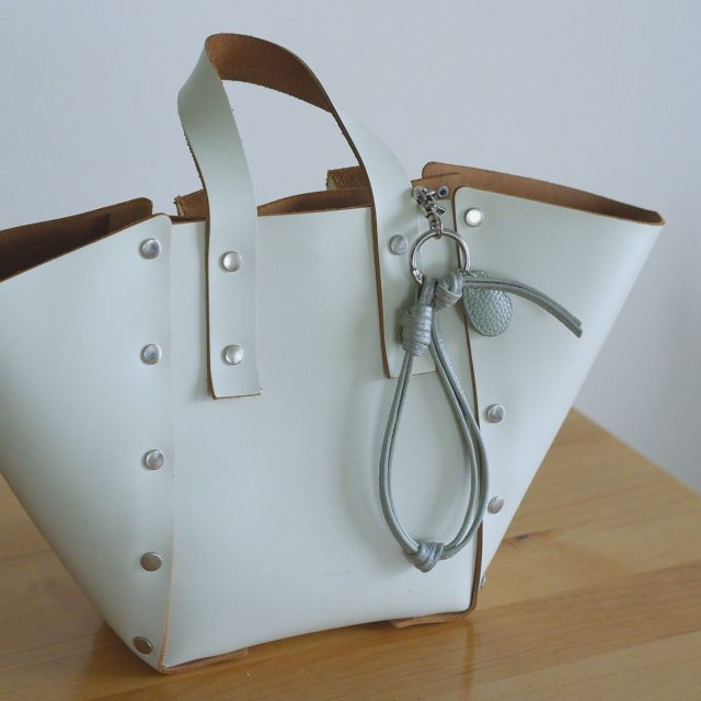 スマホストラップ