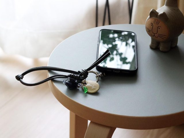 スマホストラップ