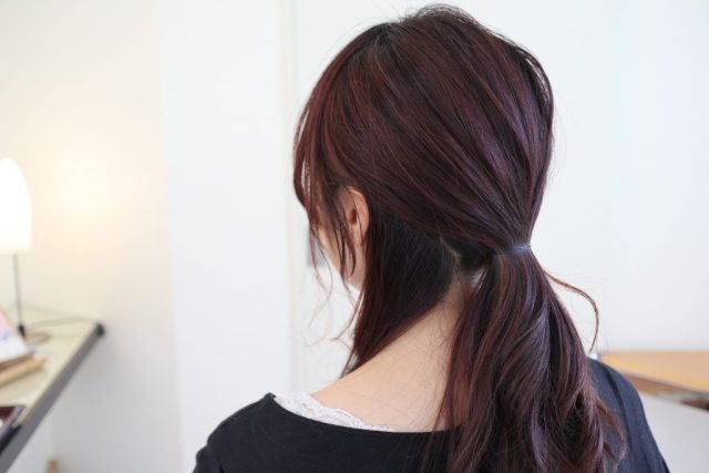 「ゴム隠し」ヘアアレンジ