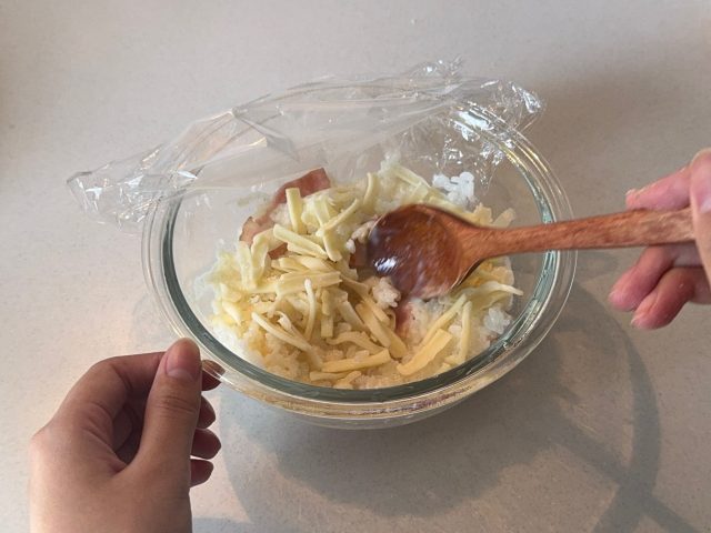 チーズを混ぜる