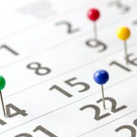 「平日」を英語で言うと？