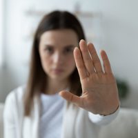 「賛成できない」を2単語の英語で言うと？