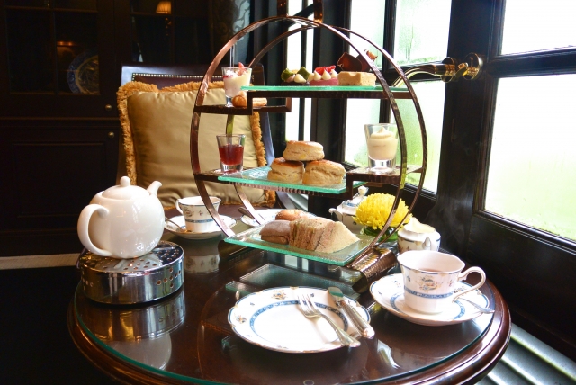 大阪リッツカールトンのクラブラウンジの食事