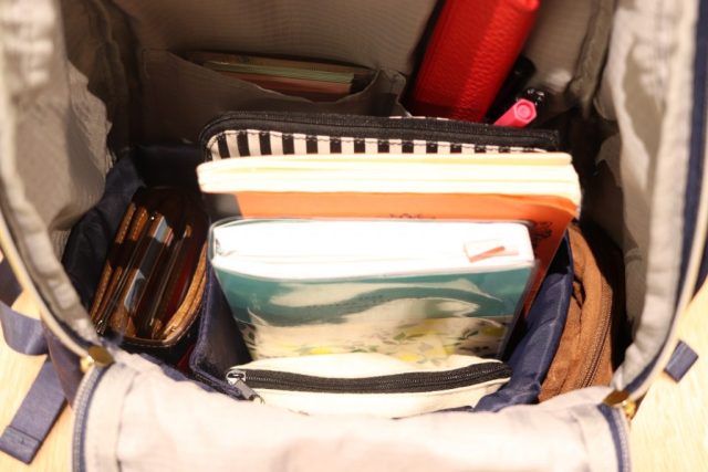 リュックの中の荷物