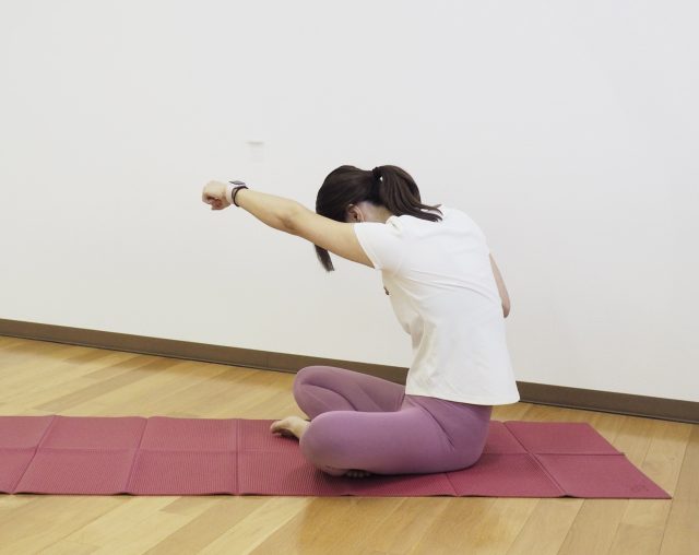 「肩甲骨を動かす」ストレッチ