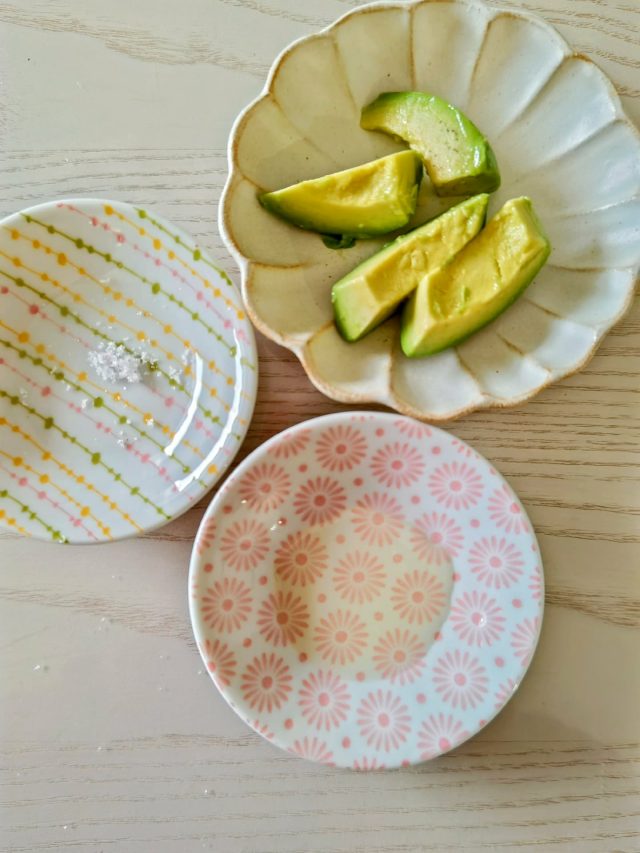アボカドと塩とごま油