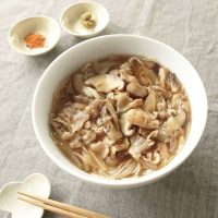 「冷蔵庫の残りでできた！」栄養満点◎きのこ朝ごはんレシピ3選