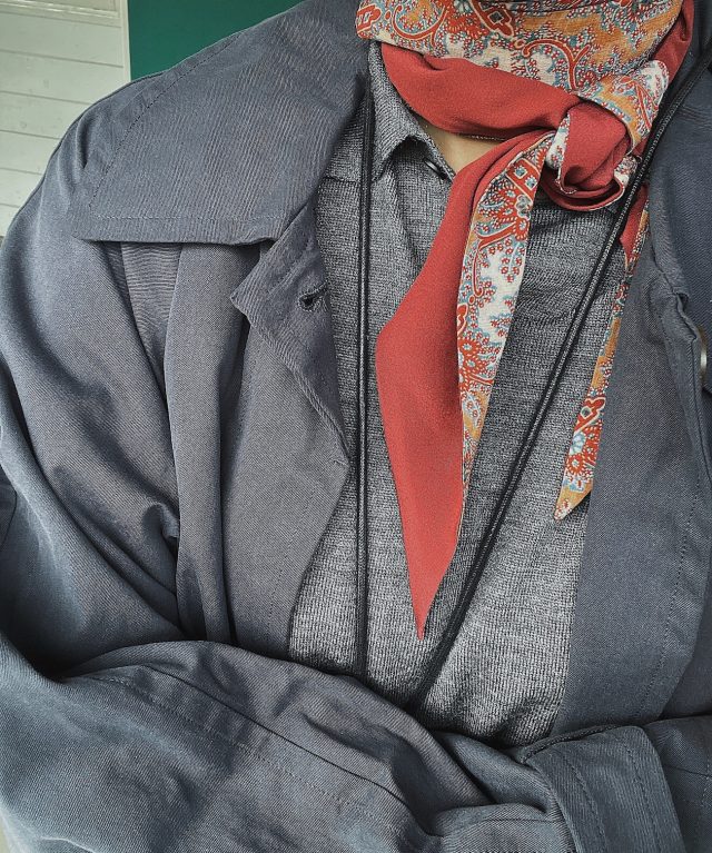 スカーフのコーディネート