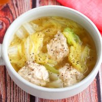 食べすぎ予防に◎ たんぱく質たっぷり♪「鶏団子白菜のうま塩スープ」