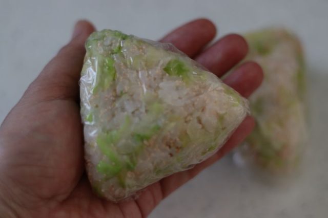 キャベツと明太のおにぎり