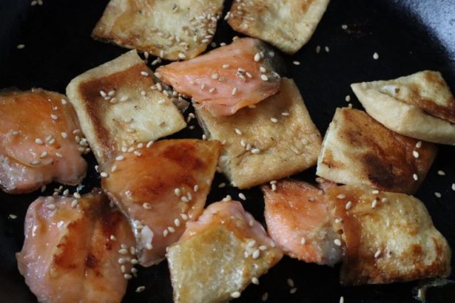 塩鮭とお揚げの甘辛