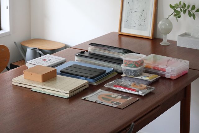 ダイニングのテーブル